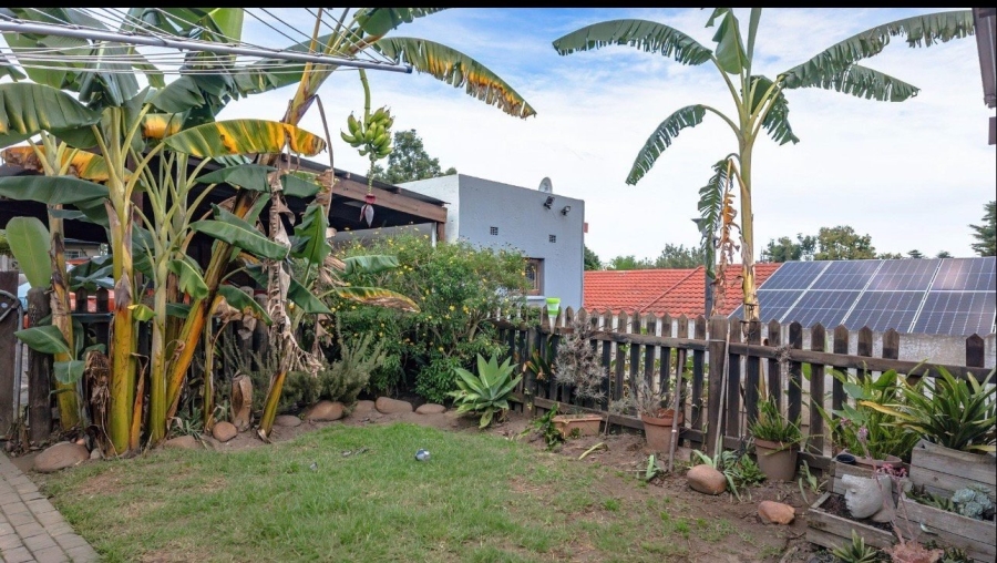 5 Bedroom Property for Sale in Denneoord Western Cape